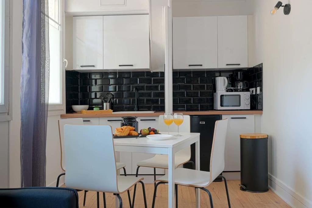 Charmant 2 Pieces A Issy- Les -Moulineaux Luaran gambar